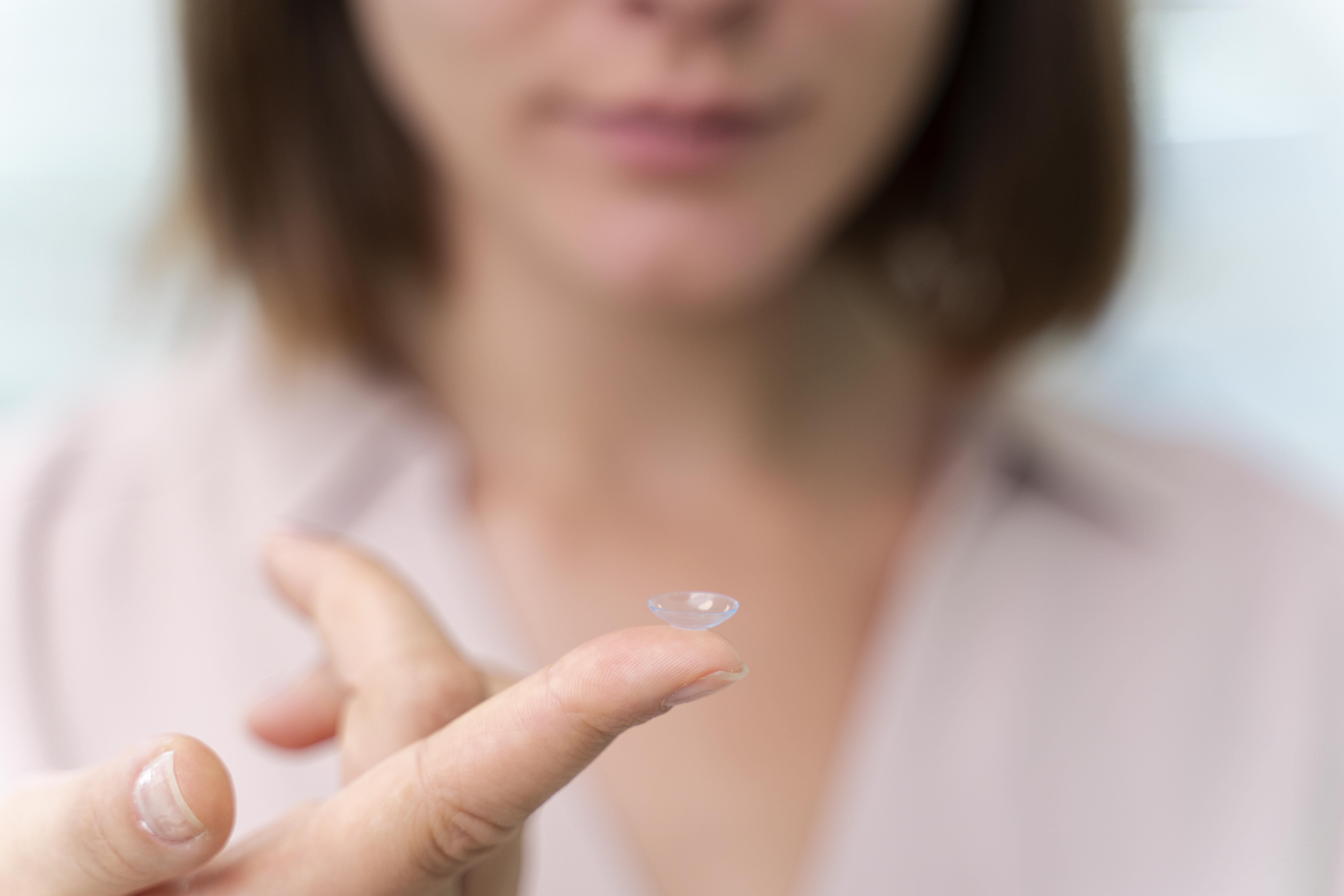 Contactlenzen in diverse sterktes en draagschema's